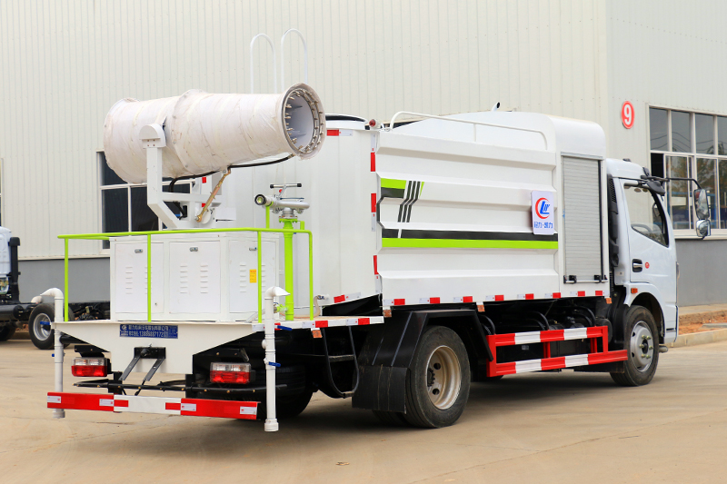 東風(fēng)大多利卡8噸抑塵車 東風(fēng)大多利卡8噸抑塵車