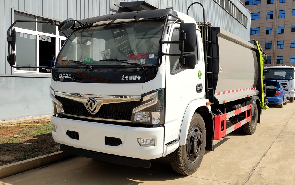東風福瑞卡壓縮垃圾車