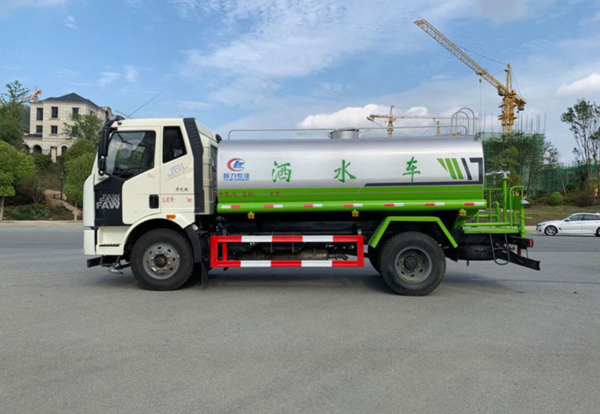 һ�����12����(gu��)����ˮ܇�DƬ